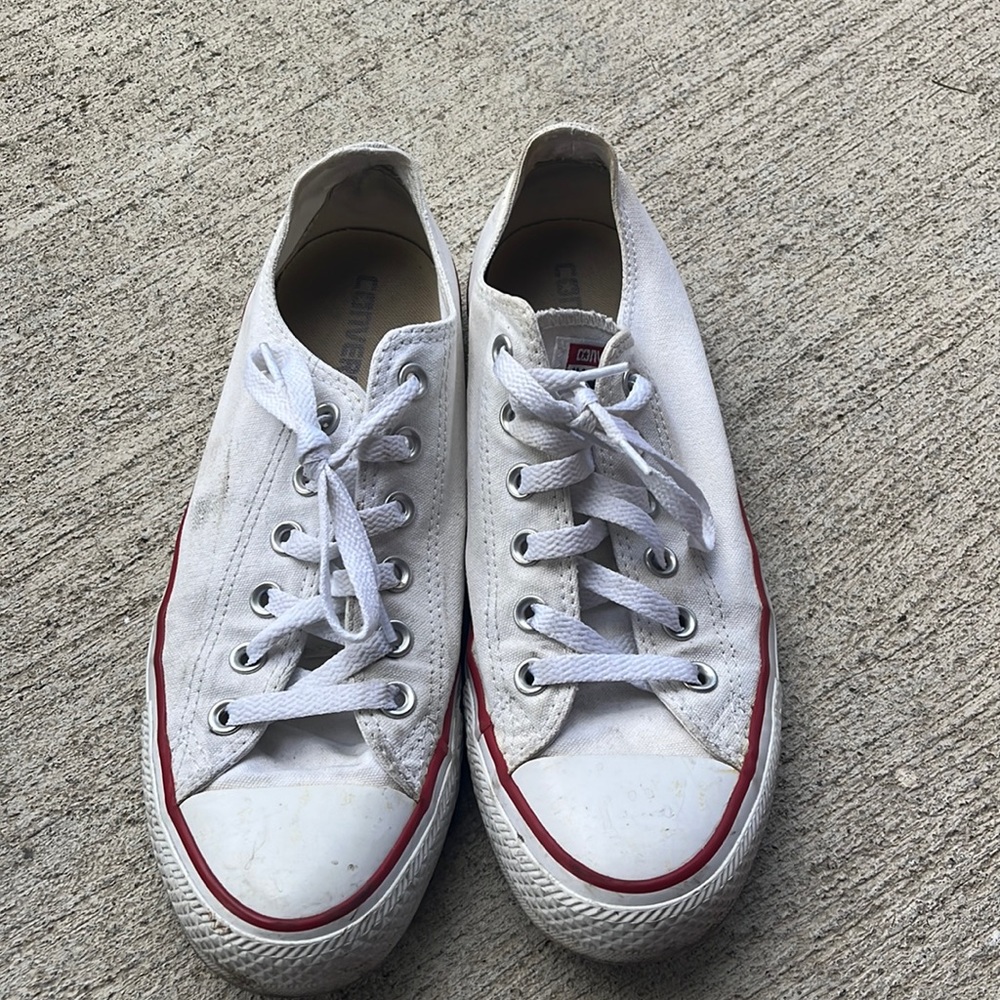 Low top white converse